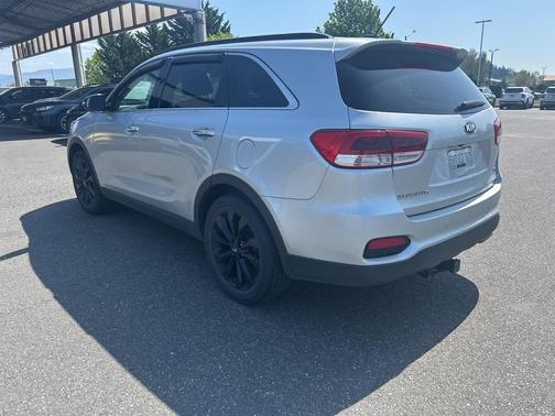 2019 Kia Sorento S
