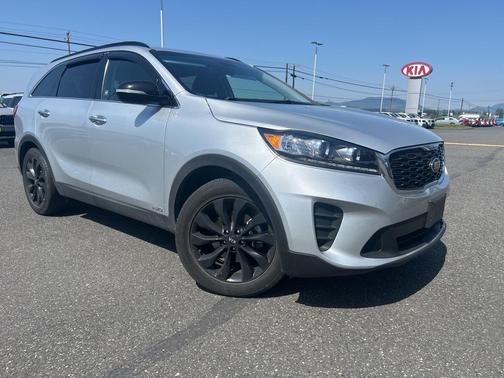 2019 Kia Sorento S