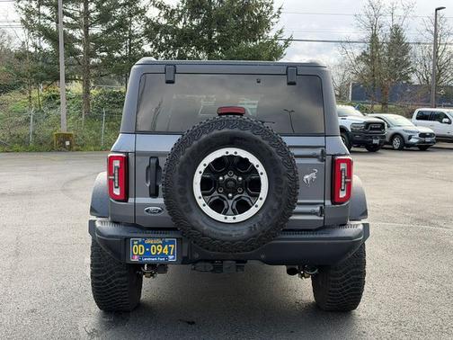 CARBONIZED GRAY METALLIC 2023 Ford Bronco BADLANDS