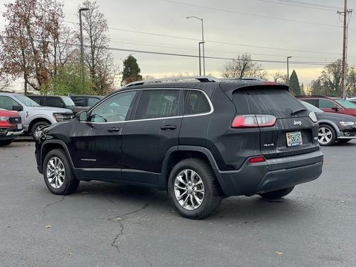 2020 Jeep Cherokee LATITUDE PLUS