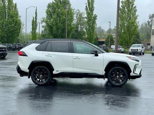 2022 Toyota RAV4 XSE