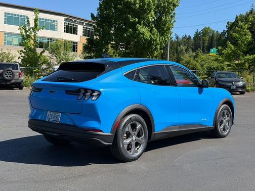 GRABBER BLUE METALLIC 2023 Ford Mustang Mach-E SELECT