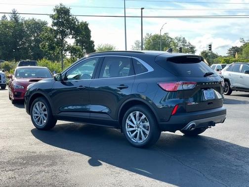 2022 Ford Escape TITANIUM