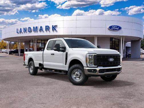 Oxford White 2027 Ford F-350 XL