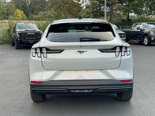 2023 Ford Mustang Mach-E SELECT