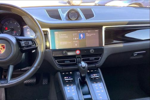 2023 Porsche Macan T