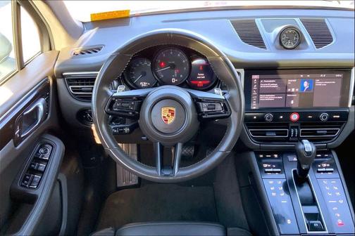 2023 Porsche Macan T