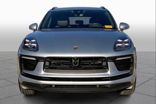 2023 Porsche Macan T