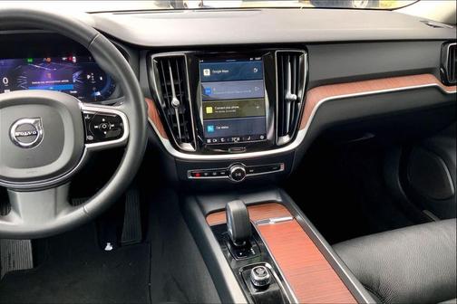 2024 Volvo S60 B5 Plus Dark Theme