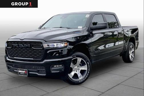 Diamond Black Crystal Pearlcoat 2026 RAM 1500 Express