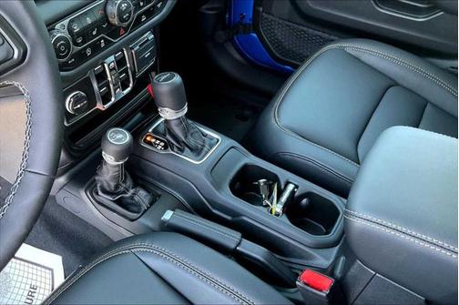 2025 Jeep Gladiator High Tide