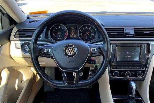 2018 Volkswagen Passat 2.0T R-Line