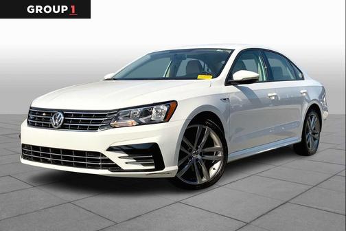 2018 Volkswagen Passat 2.0T R-Line