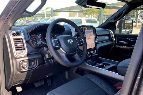 2026 RAM 3500 Lone Star Crew Cab 4x4 8' Box