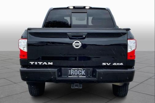 2021 Nissan Titan SV