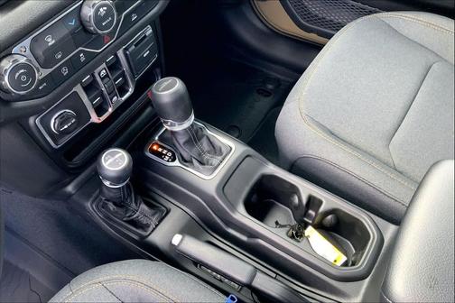 2026 Jeep Gladiator Sport