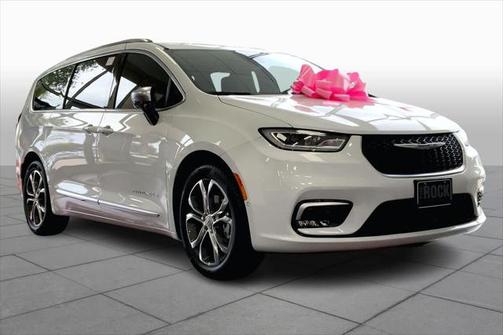 2026 Chrysler Pacifica L