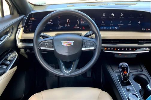 2024 Cadillac XT4 Luxury