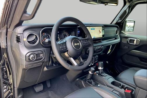 Black Clearcoat 2026 Jeep Gladiator Texas Trail 4x4