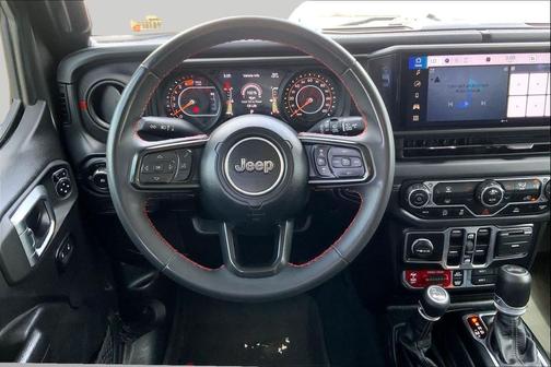 Granite Crystal Metallic Clearcoat 2024 Jeep Wrangler Rubicon