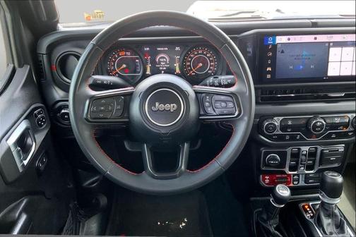 Granite Crystal Metallic Clearcoat 2024 Jeep Wrangler Rubicon