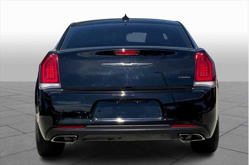 2021 Chrysler 300 Touring