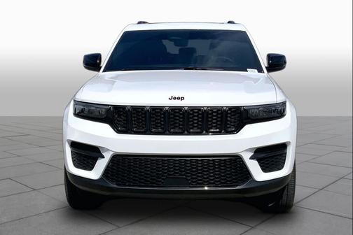 Bright White Clearcoat 2024 Jeep Grand Cherokee Altitude