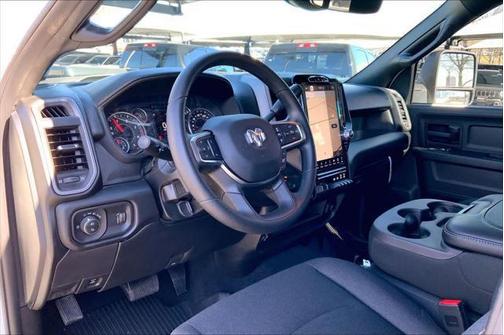 2026 RAM 2500 Tradesman Crew Cab 4x4 6'4' Box