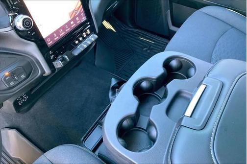 2026 RAM 2500 Tradesman Crew Cab 4x4 6'4' Box