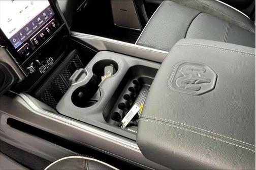 2025 RAM 2500 Laramie Crew Cab 4x4 6'4' Box