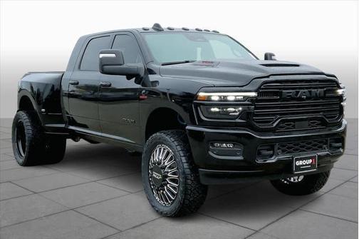 Diamond Black Crystal Pearlcoat 2026 RAM 3500 Laramie Mega Cab 4x4 6'4' Box