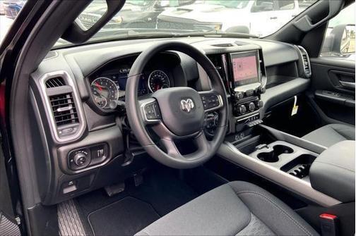 Diamond Black Crystal Pearlcoat 2026 RAM 1500 Express