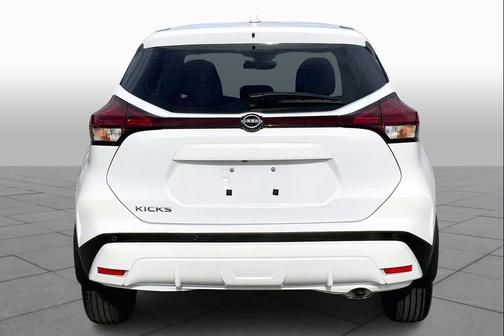 2025 Nissan Kicks S