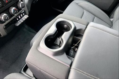 Diamond Black Crystal Pearlcoat 2026 RAM 1500 Express