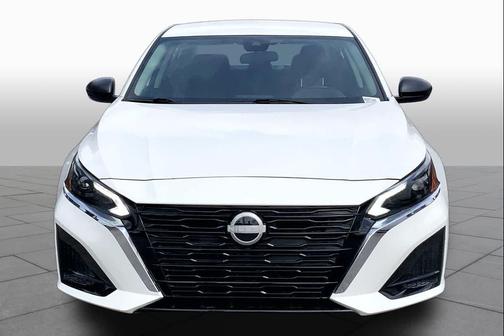Glacier White 2024 Nissan Altima S FWD