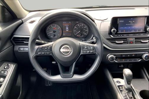 Glacier White 2024 Nissan Altima S FWD