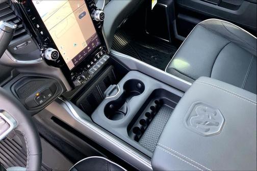 2026 RAM 3500 Laramie Crew Cab 4x4 8' Box