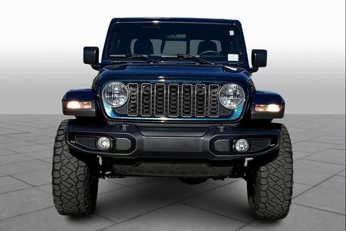 2025 Jeep Gladiator Nighthawk