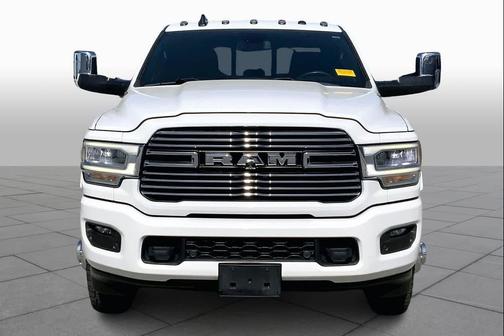 Bright White Clearcoat 2021 RAM 3500 Laramie Crew Cab 4x4 8' Box