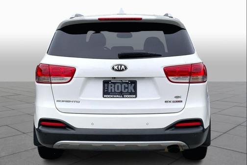 2018 Kia Sorento EX