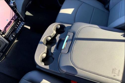 2026 RAM 3500 Tradesman Regular Cab 4x4 8' Box