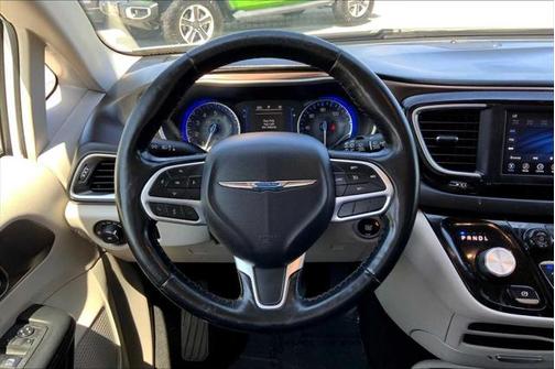 2019 Chrysler Pacifica Touring L