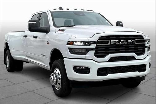 2025 RAM 3500 Lone Star Crew Cab 4x4 8' Box