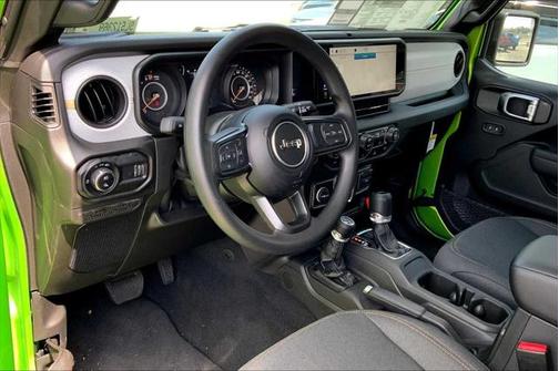 2025 Jeep Gladiator Nighthawk