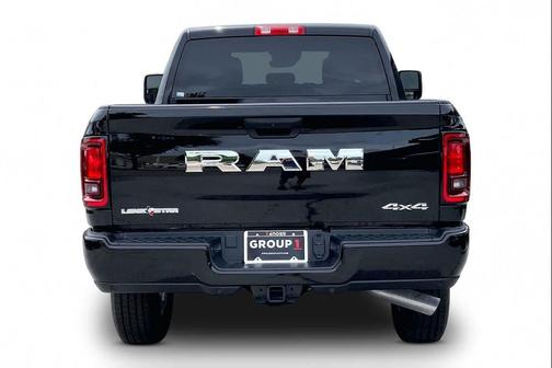 Diamond Black Crystal Pearlcoat 2026 RAM 2500 Lone Star Crew Cab 4x4 6'4' Box