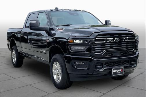 Diamond Black Crystal Pearlcoat 2026 RAM 2500 Lone Star Crew Cab 4x4 6'4' Box