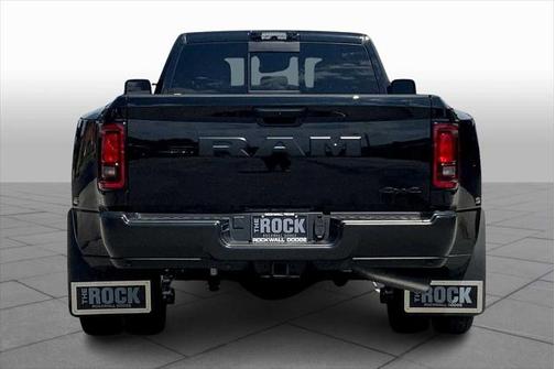 2025 RAM 3500 Tradesman Crew Cab 4x4 8' Box