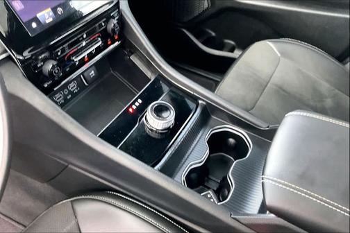 Bright White Clearcoat 2025 Jeep Grand Cherokee Altitude
