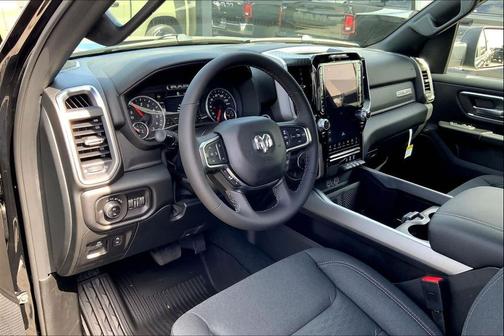 Diamond Black Crystal Pearlcoat 2026 RAM 1500 Lone Star