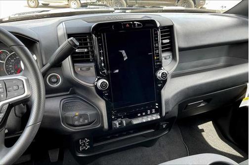 2025 RAM 2500 Tradesman Crew Cab 4x4 6'4' Box